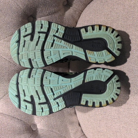 Brooks Adrenaline GTS 21 Athletic Running Shoes Run Wild Leopard Print Women's 9 - Picture 6 of 8